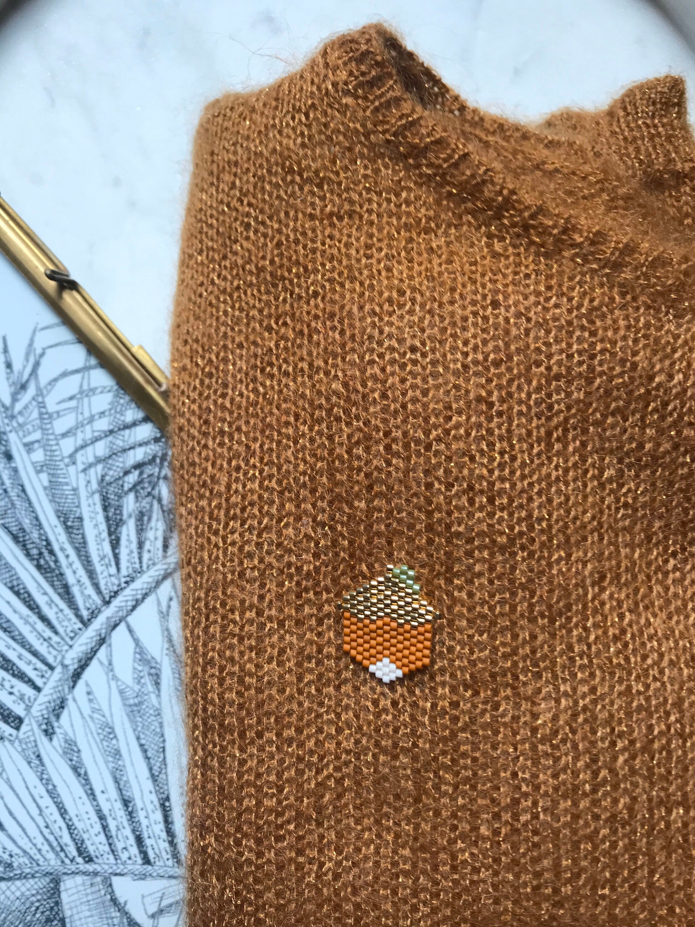 Broche Noisette