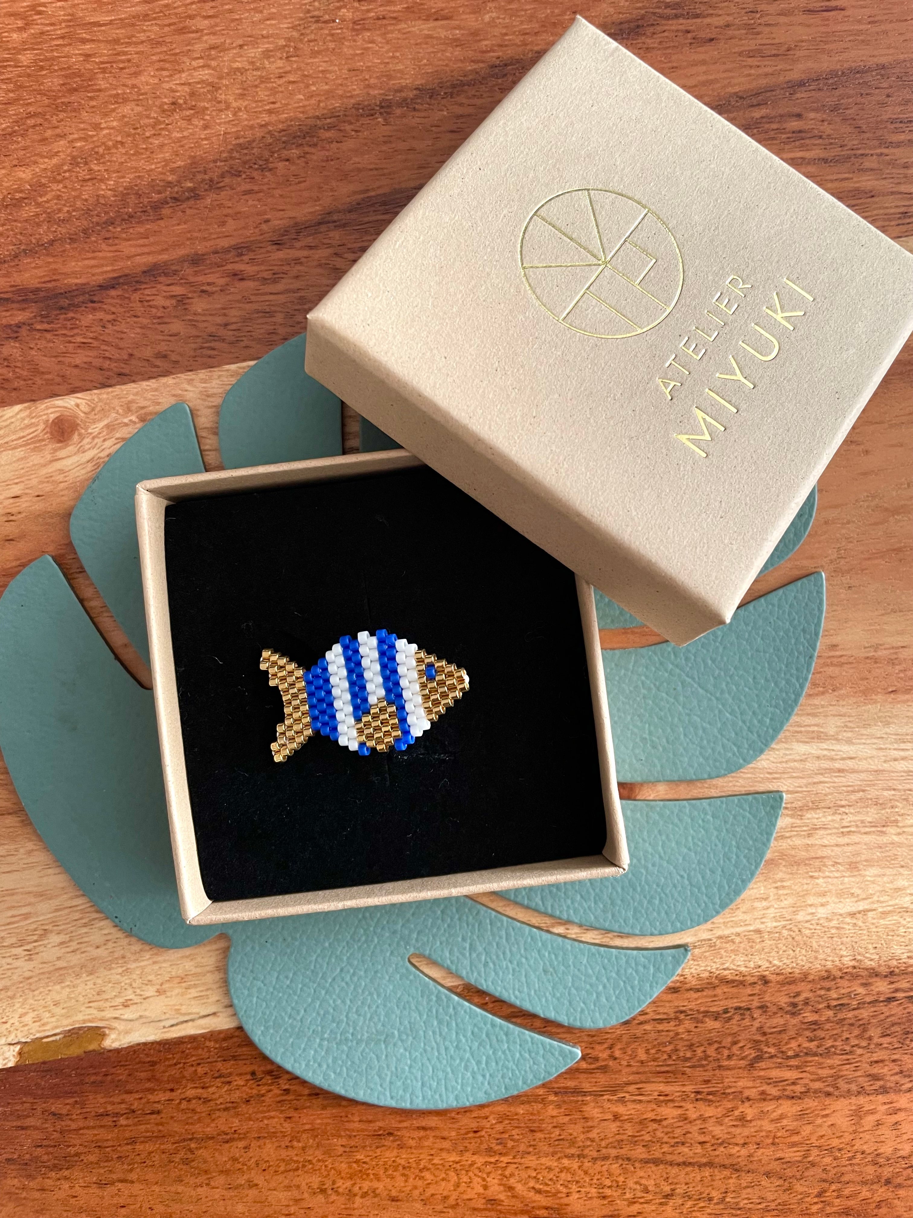 Broche Poisson bleu, blanc & doré